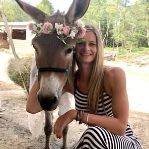 Meet your Posher, Melanie